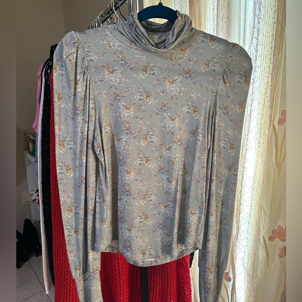 LoveShackFancy turtleneck top size small